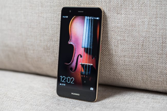 Huawei nova to bardzo dobry smartfon w niskiej cenie 