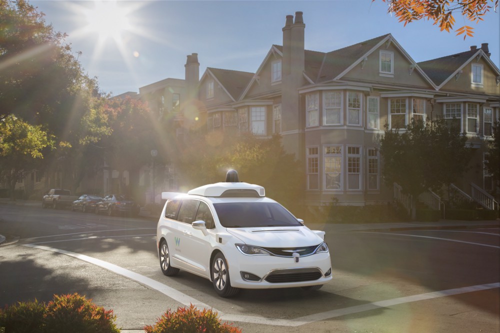 waymo-google-autonomiczny-samochod-3 class="wp-image-535032" 