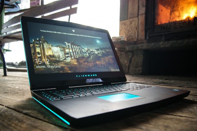 new-alienware-17-2016-22 class="wp-image-538593" 