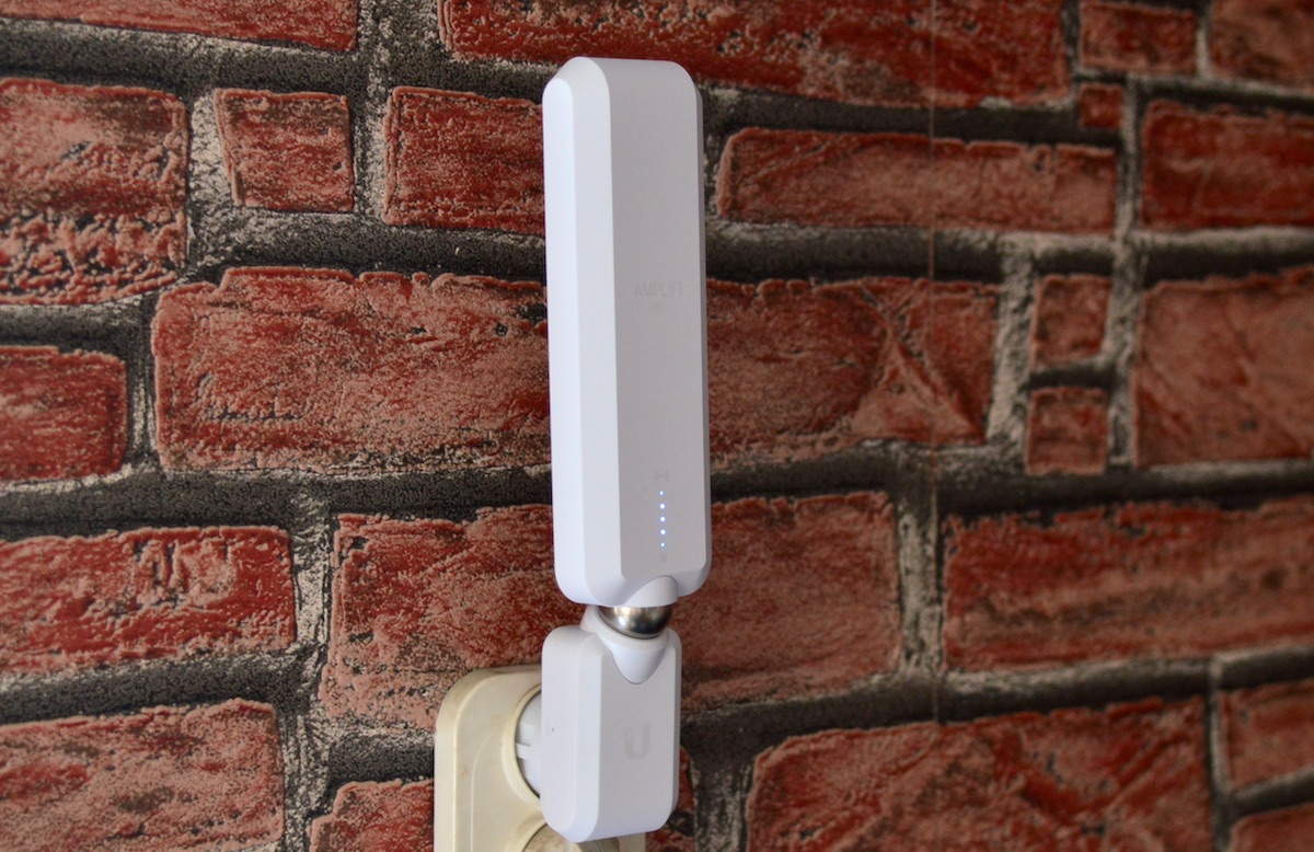 amplifi-hd-meshpoint class="wp-image-541905" 