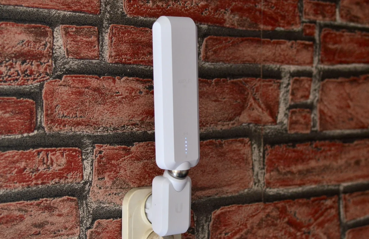 amplifi-hd-meshpoint class="wp-image-541905" 