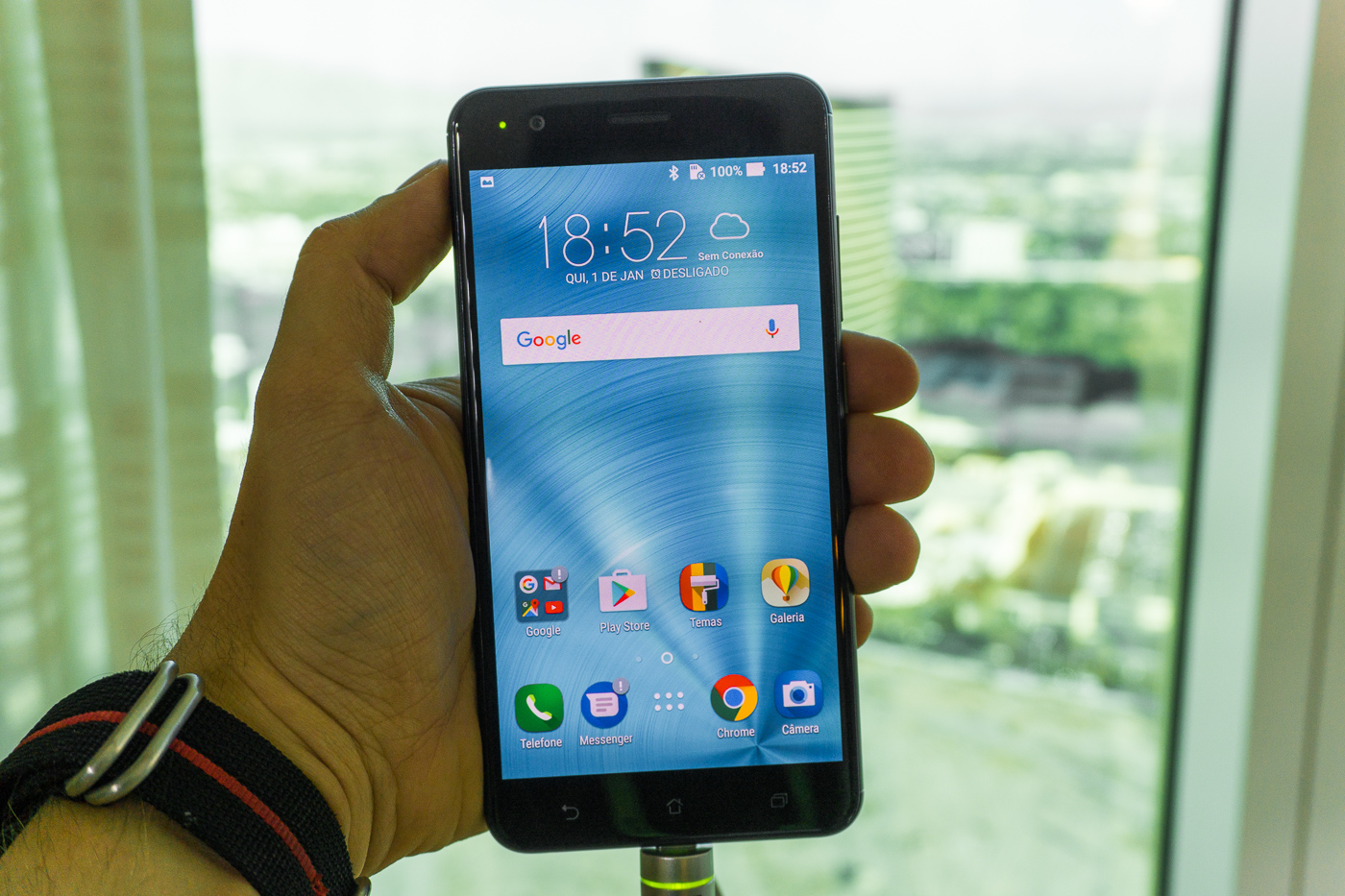 Asus ZenFone 3 Zoom i ZenFone AR na targach CES 2017 class="wp-image-538411" 