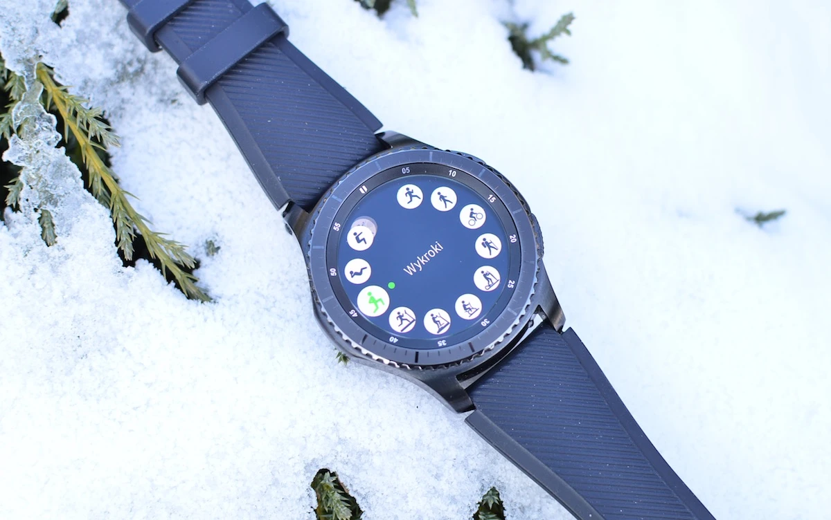 gear-s3-sporty class="wp-image-541708" 