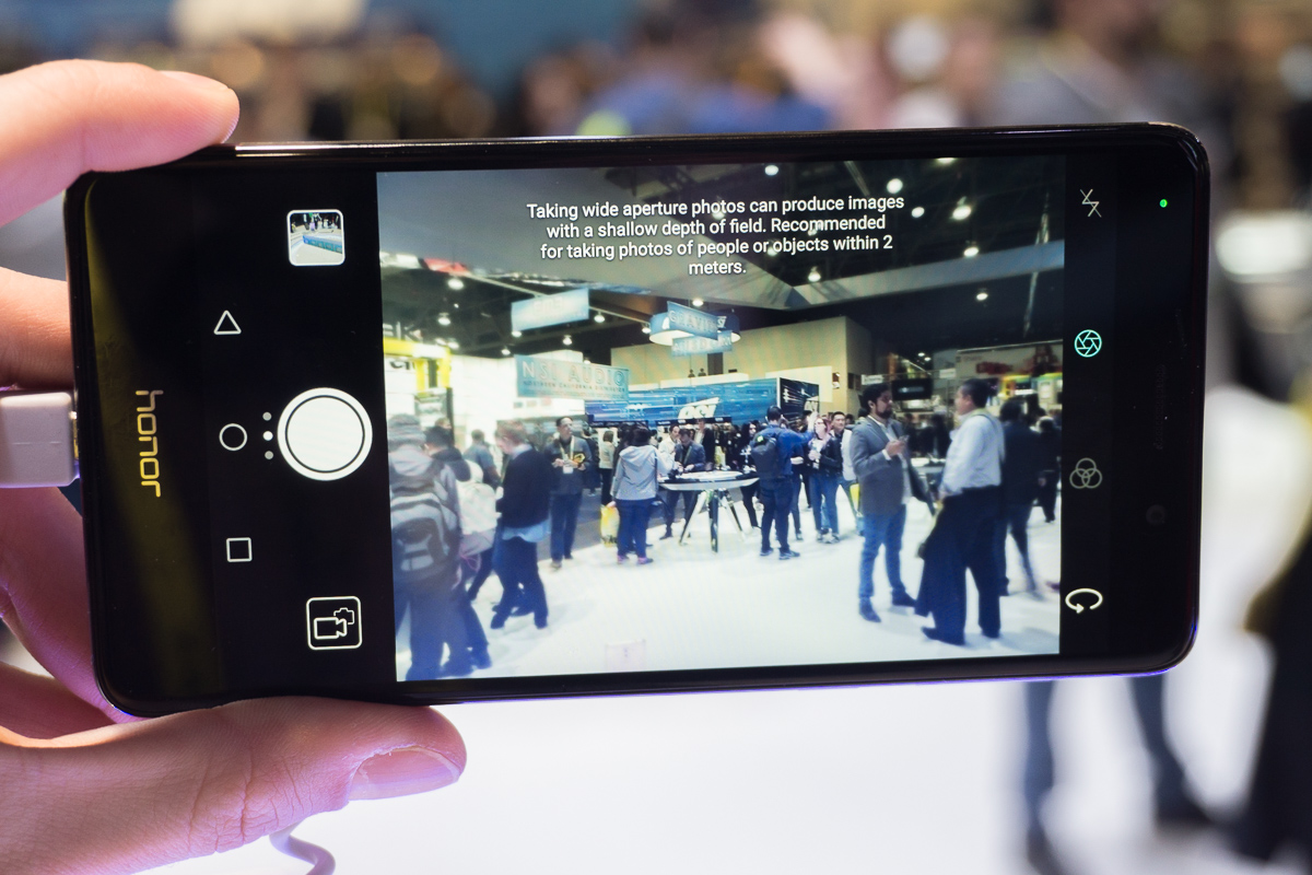 honor-6x-ces-2017-1-of-1 class="wp-image-537710" 
