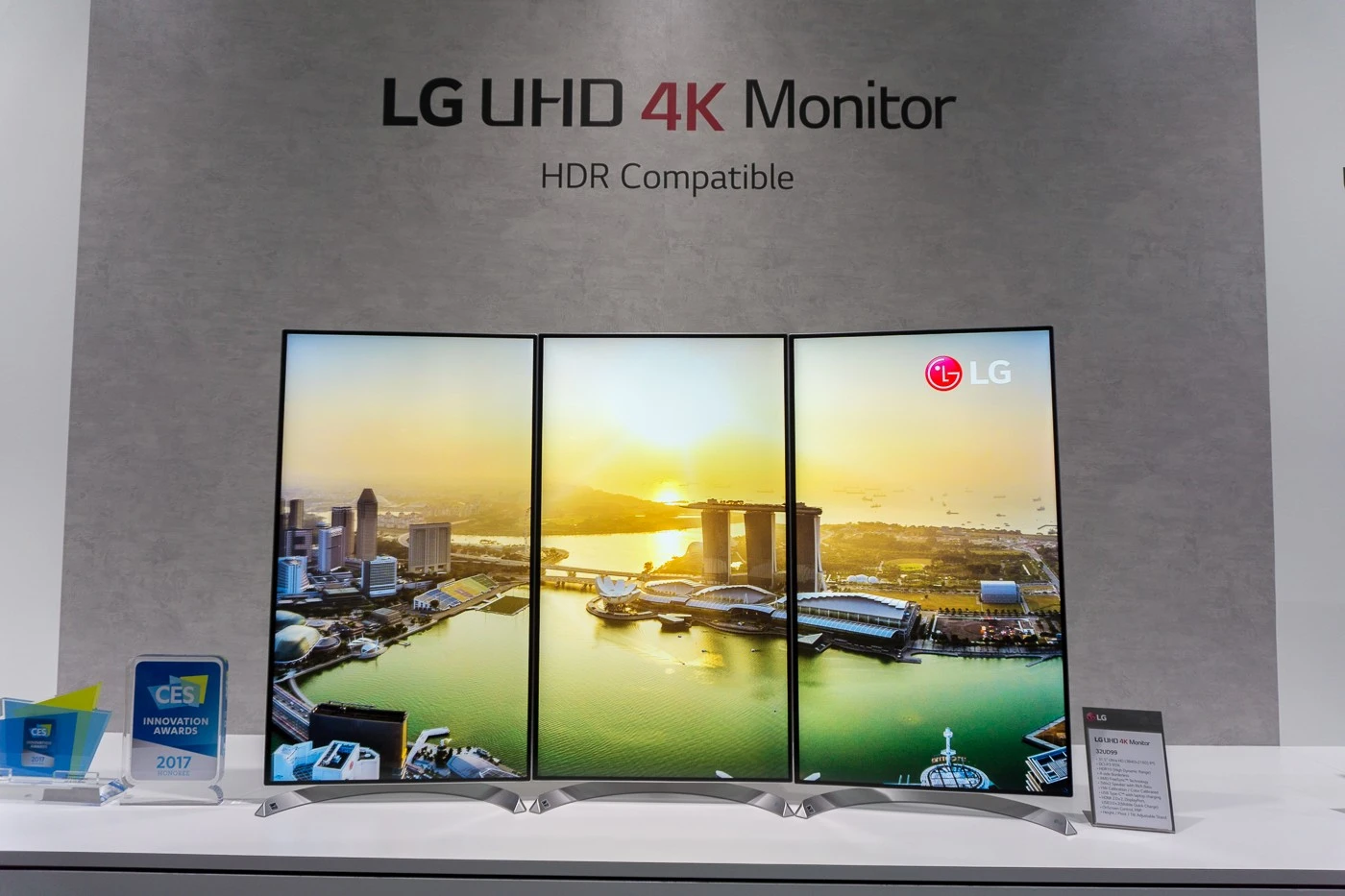 LG na CES 2017 - Signature W7