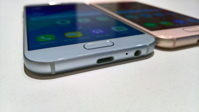 Samsung Galaxy A (2017) class="wp-image-536643" 