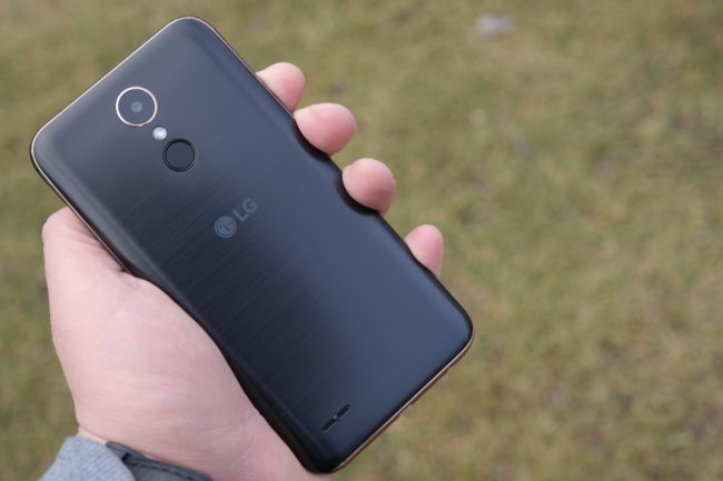 LG K10 2017 (10) class="wp-image-546639" 