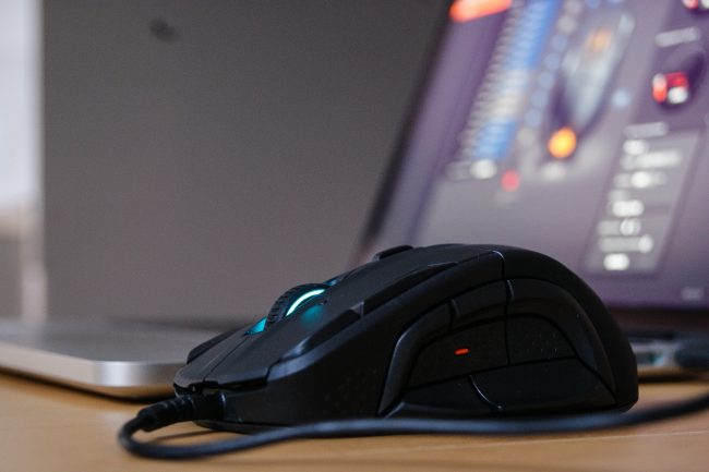 SteelSeries Rival 500 -27 class="wp-image-544156" 