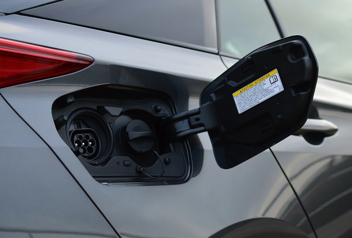 Toyota-prius-plug-in-hybrid-21 class="wp-image-545197" 