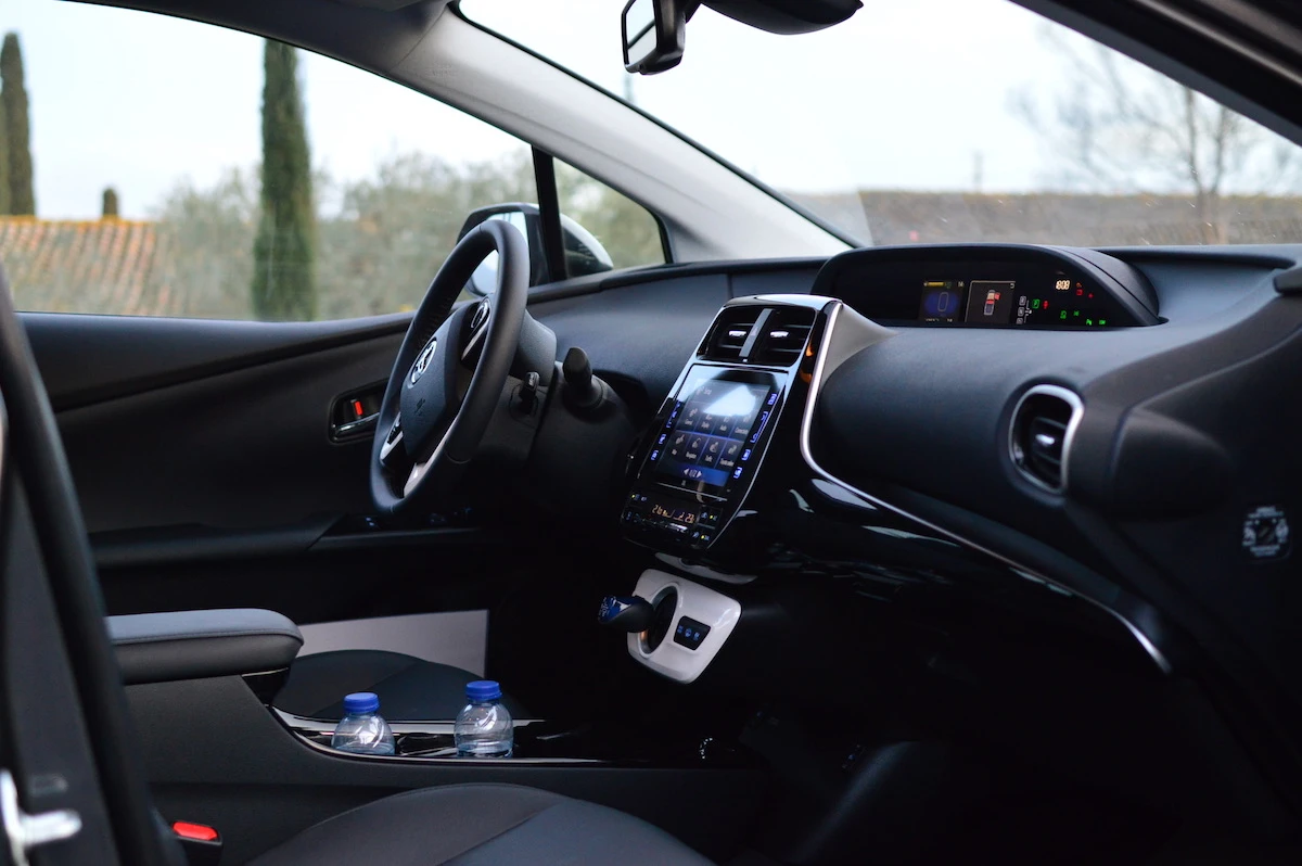 Toyota-prius-plug-in-hybrid-29 class="wp-image-545205"