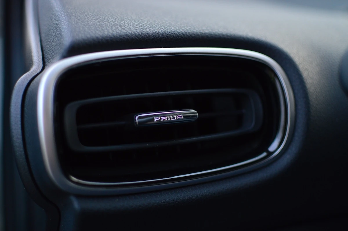 Toyota-prius-plug-in-hybrid-36 class="wp-image-545212"