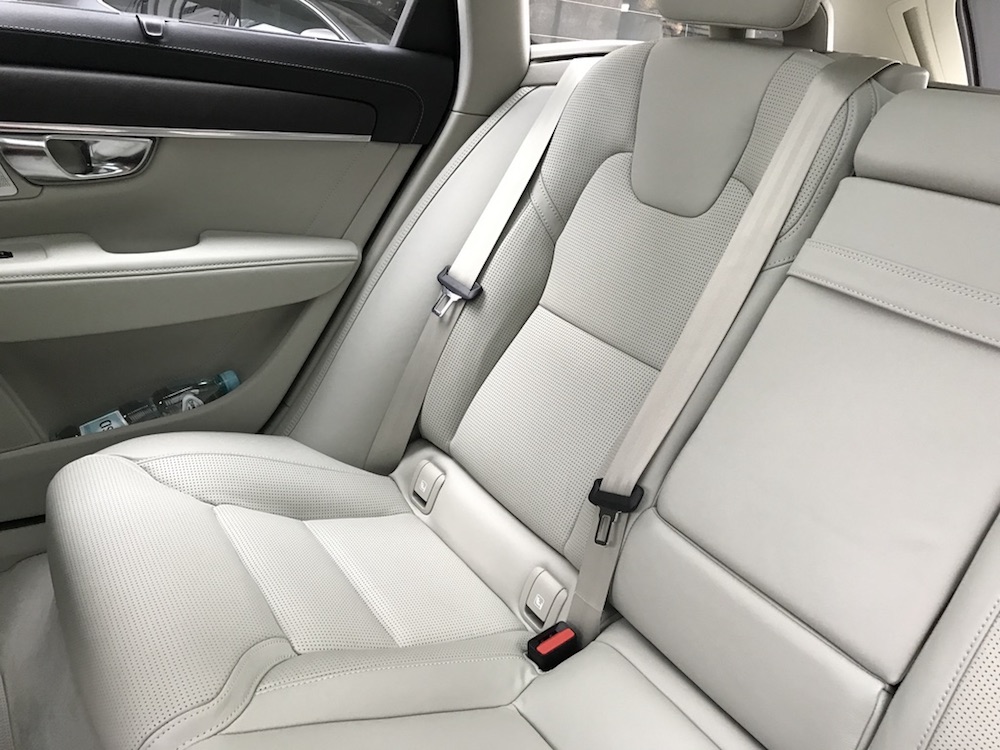 Volvo V90 CC, 16 class="wp-image-544001" 