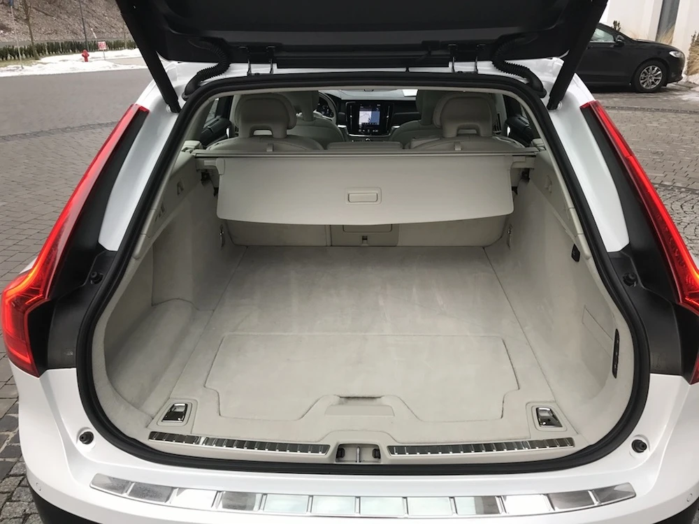 Volvo V90 CC, 8 class="wp-image-543992"