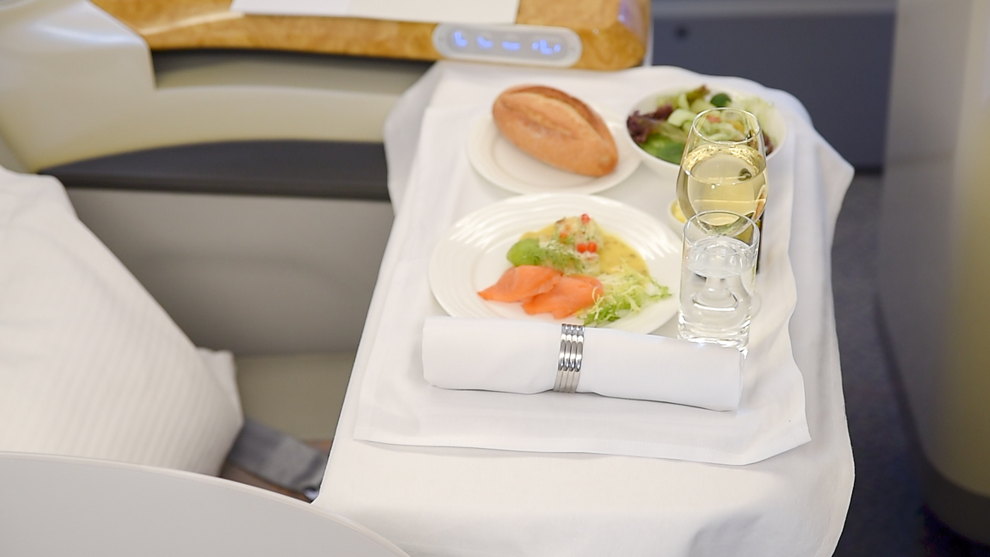 Airbus A380 linii Emirates na Lotnisku Chopina w Warszawie class="wp-image-544017" 