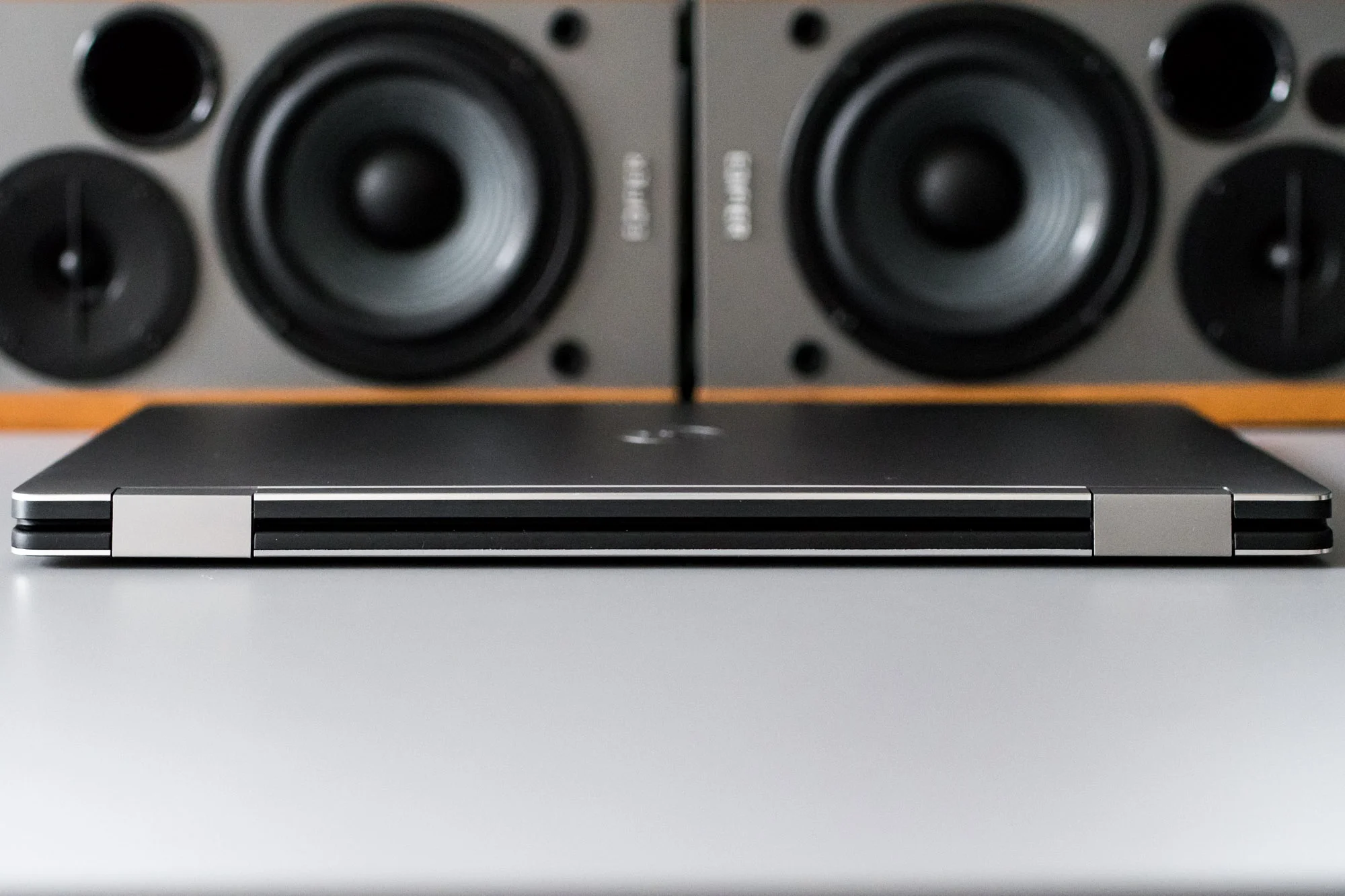 dell-xps-13-2w1-1 class="wp-image-546068" 