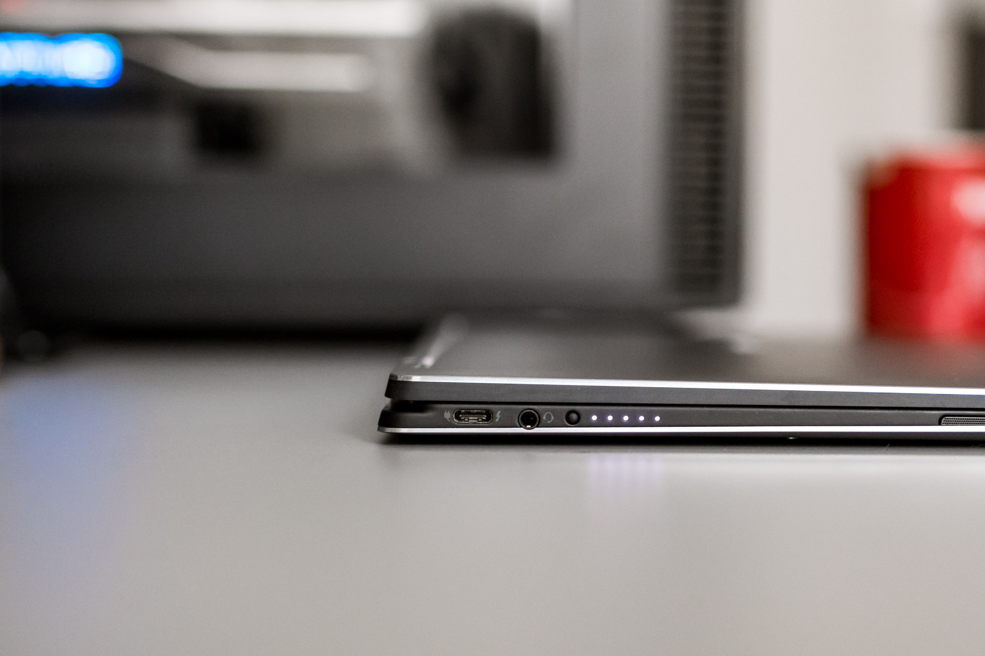 dell-xps-13-2w1-14 class="wp-image-546066" 
