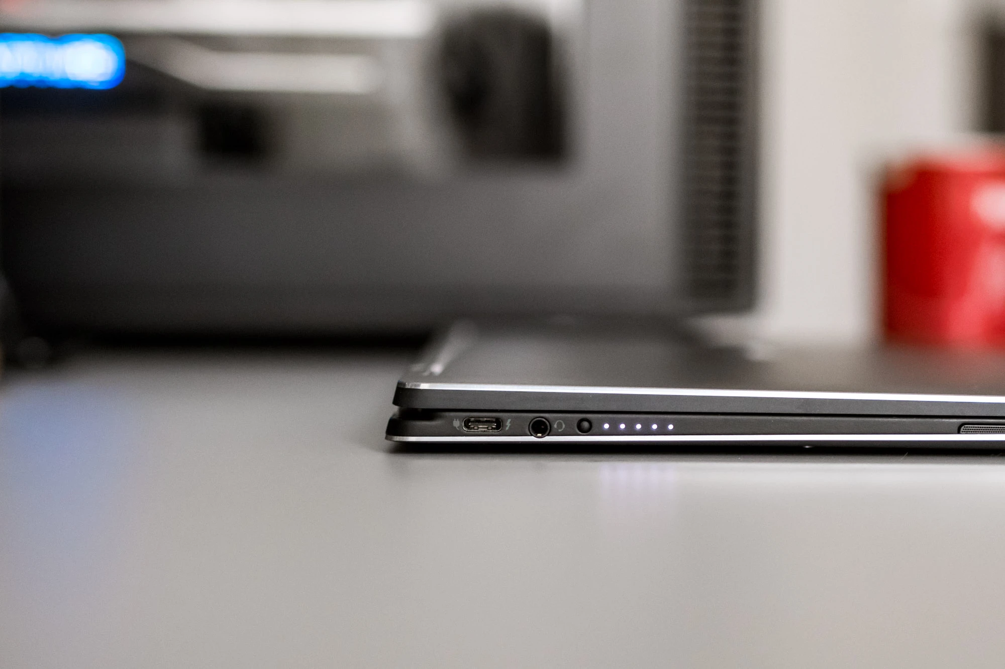 dell-xps-13-2w1-14 class="wp-image-546066" 