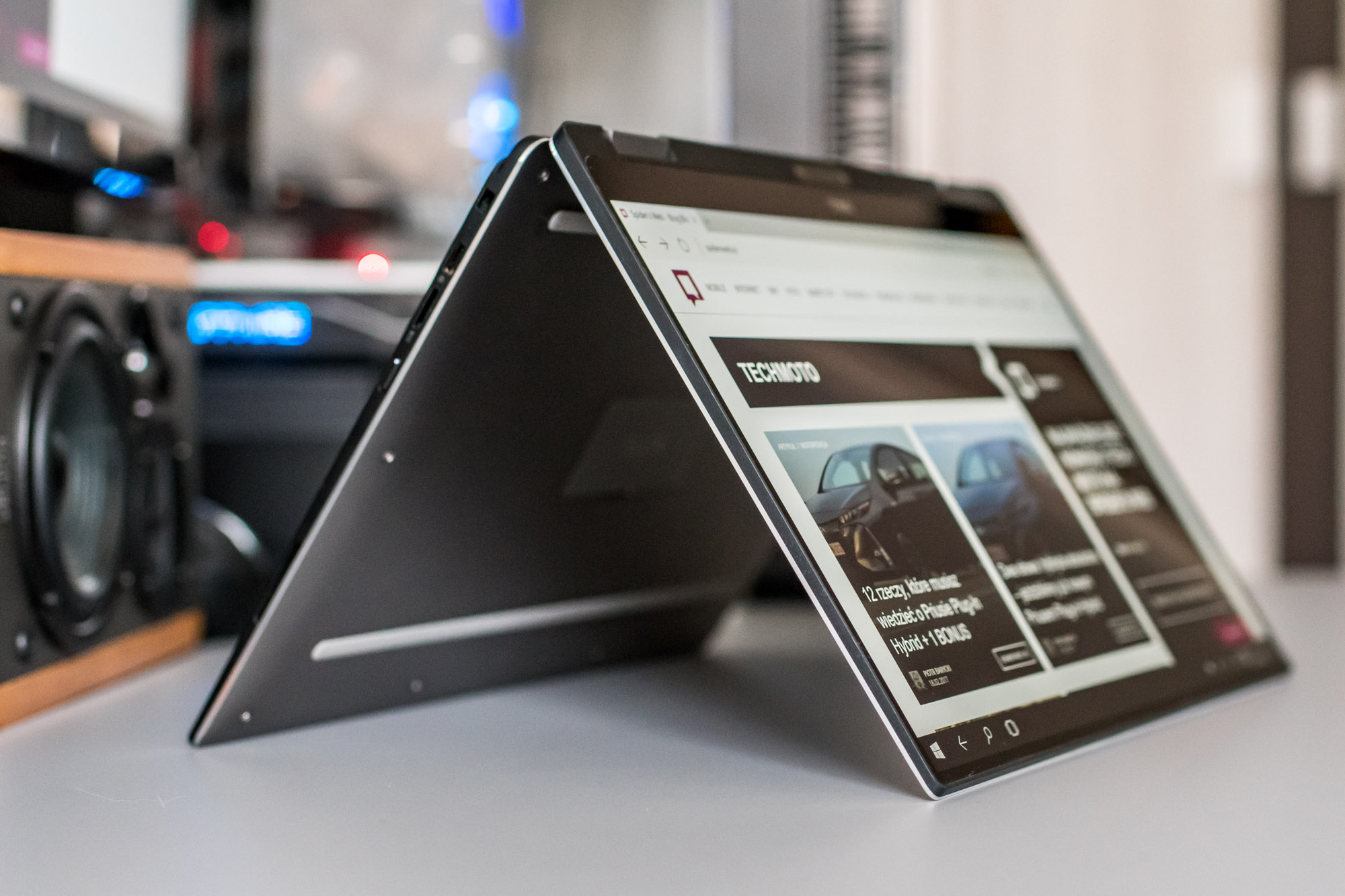 dell-xps-13-2w1-8 class="wp-image-546075" 