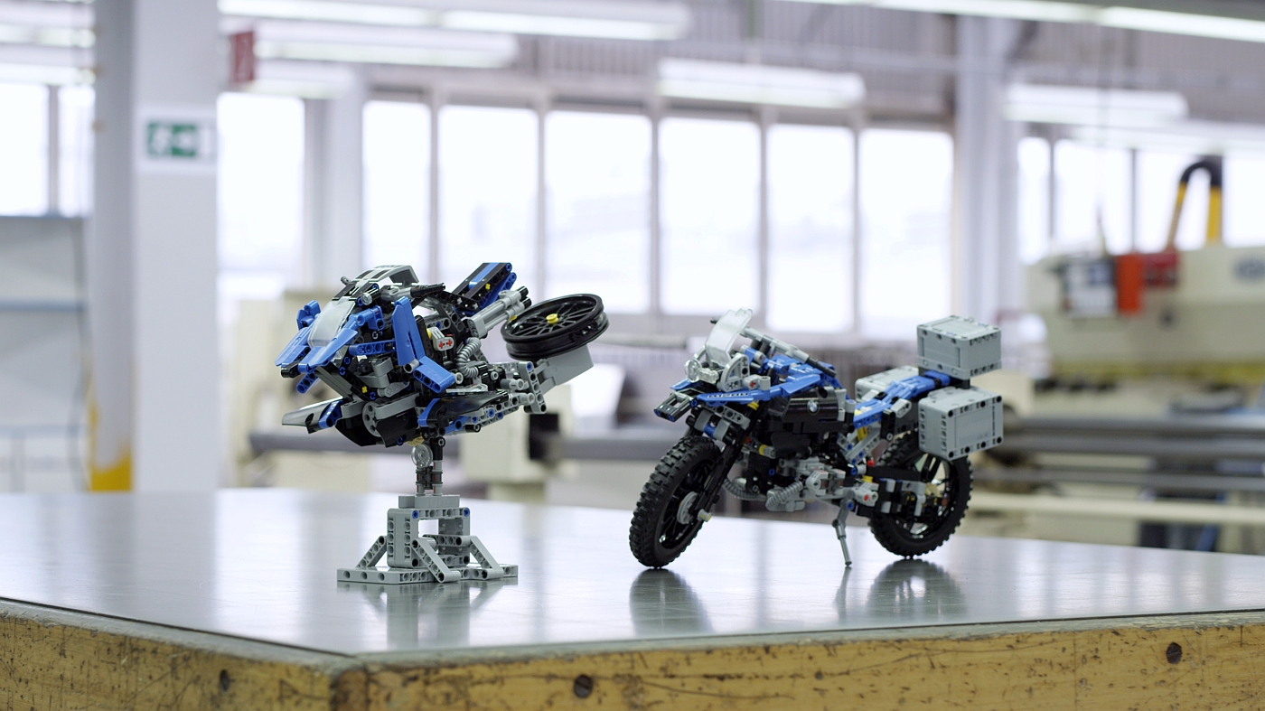 Motocykl BMW na podstawie zestawu Lego Technic class="wp-image-545398" 