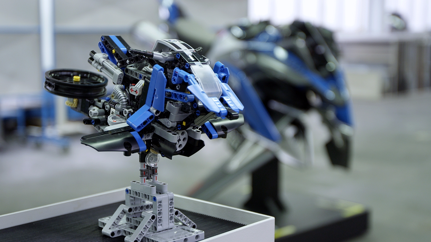 Motocykl BMW na podstawie zestawu Lego Technic class="wp-image-545400" 
