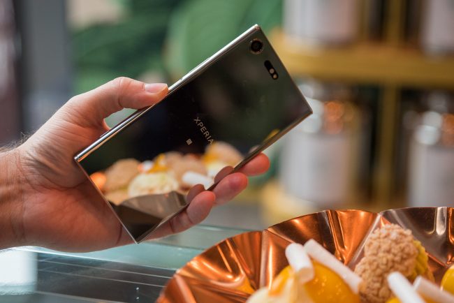 sony-xperia-xz-premium-11 class="wp-image-547250" 