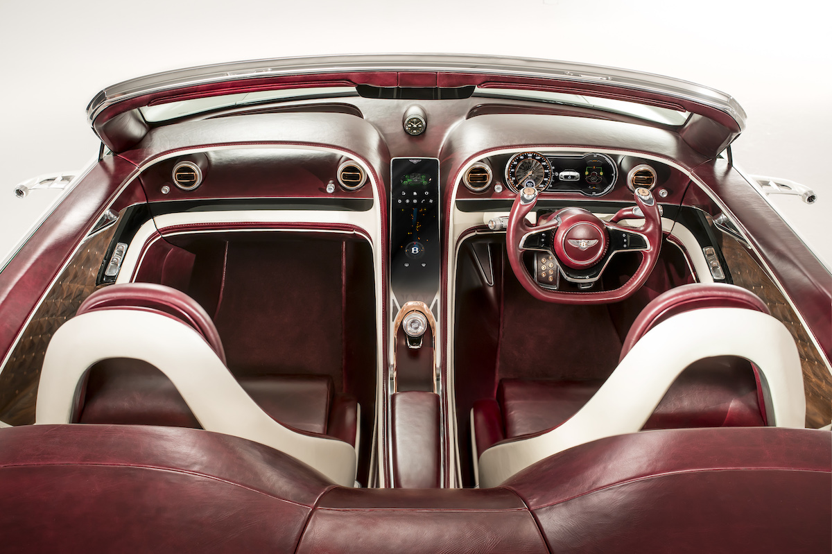 EXP 12 Speed 6e - Interior High Cabin View class="wp-image-549668" 