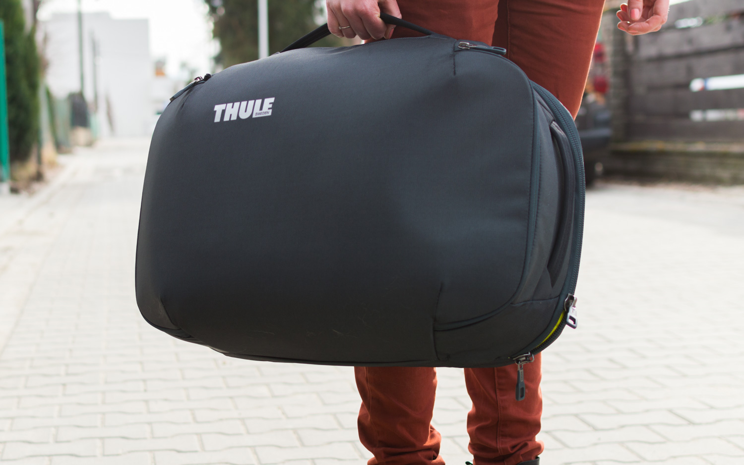 Thule-Subterra-Carry-On-40L-3 class="wp-image-549426" 
