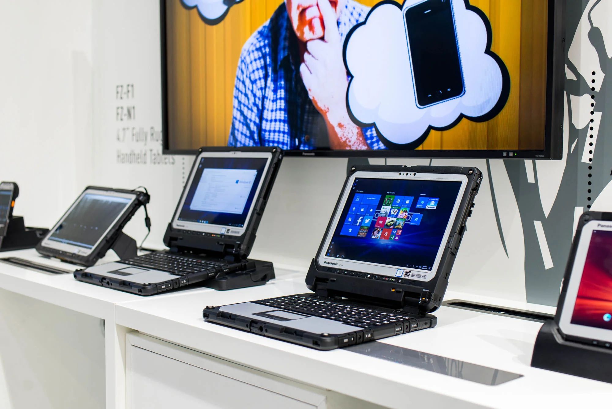 Toughbook-C33-MWC-2017-3 class="wp-image-548292" 