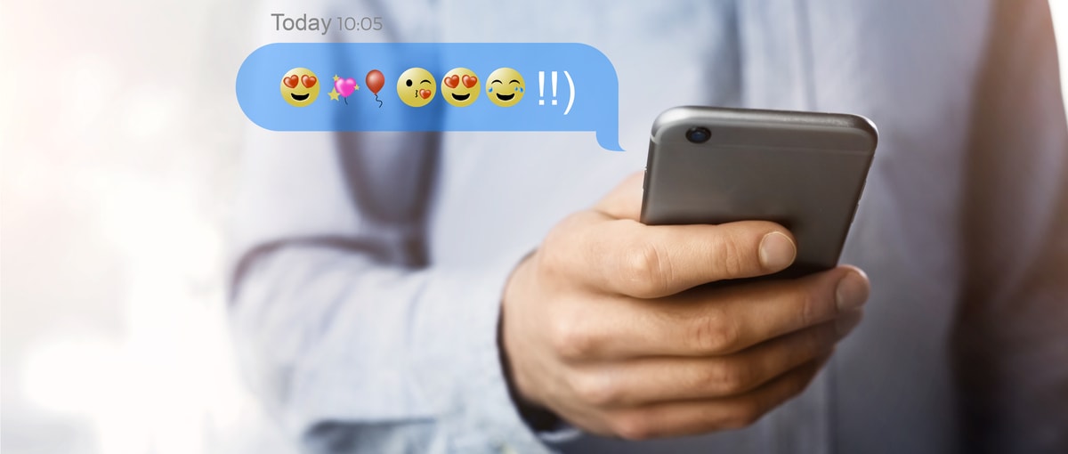 Nowy rozdział bankowości mobilnej. Sprawdzisz stan konta SMS-em... z emotikoną
