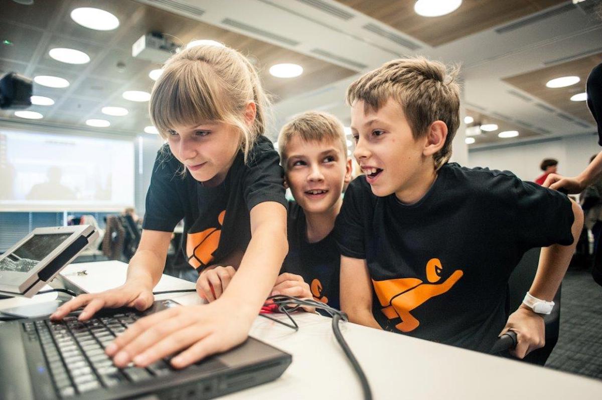 Nabór do akcji #Superkoderzy i MegaMisja - Fundacja Orange 