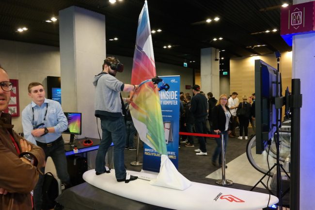 Intel IEM 2017 surfing vr class="wp-image-549112" 