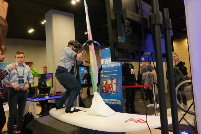 Intel IEM 2017 surfing vr class="wp-image-549114" 