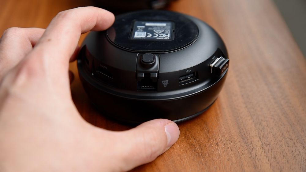 Samsung DeX - stacja dokująca do Samsunga Galaxy S8. class="wp-image-553633" 