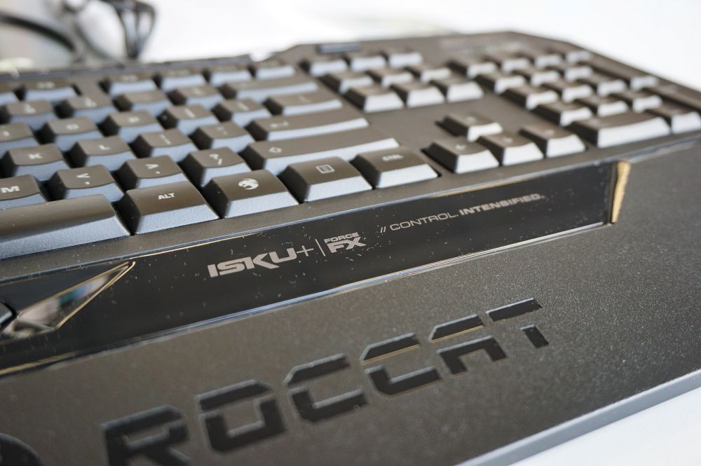 https://ocs-pl.oktawave.com/v1/AUTH_2887234e-384a-4873-8bc5-405211db13a2/spidersweb/2017/04/Roccat-Isku-Force-FX-7-1000x665.jpg