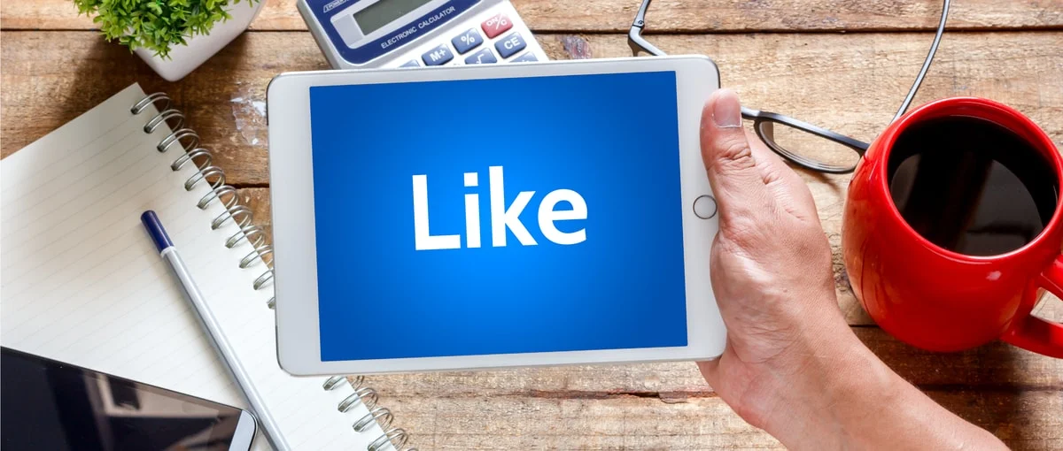 Facebook wideo w tle