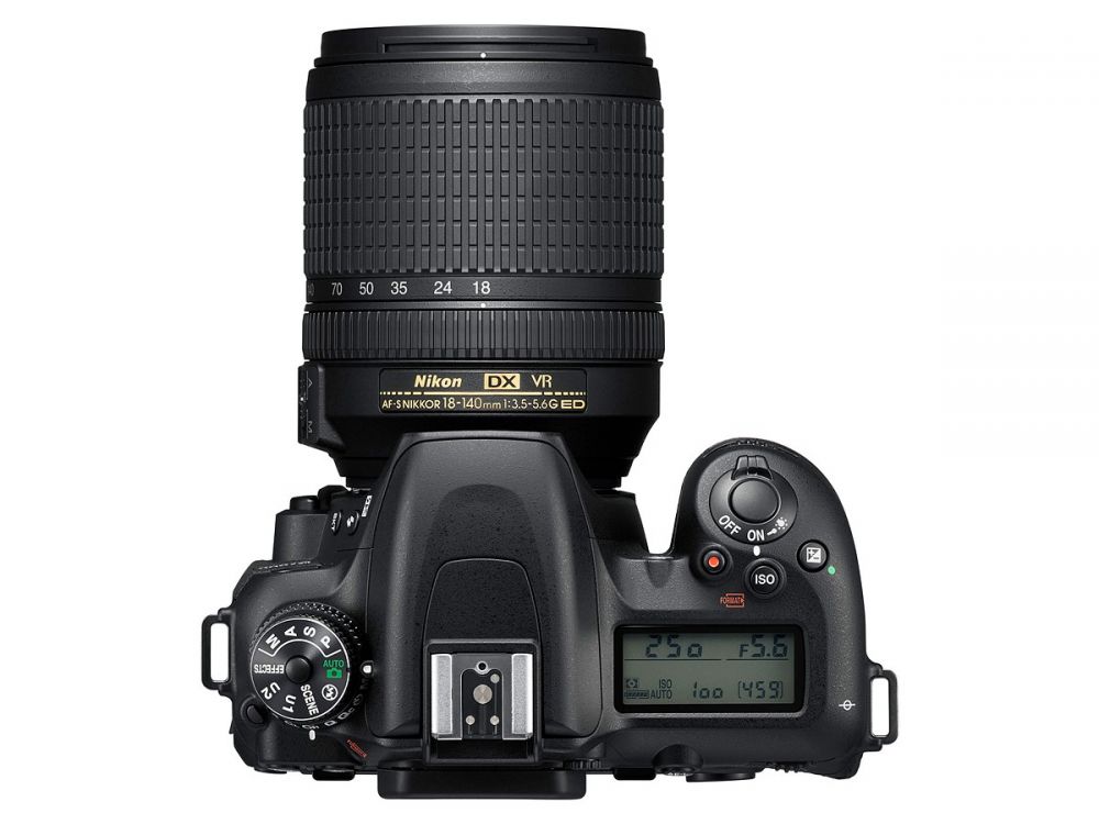 Nikon D7500 class="wp-image-557348" 
