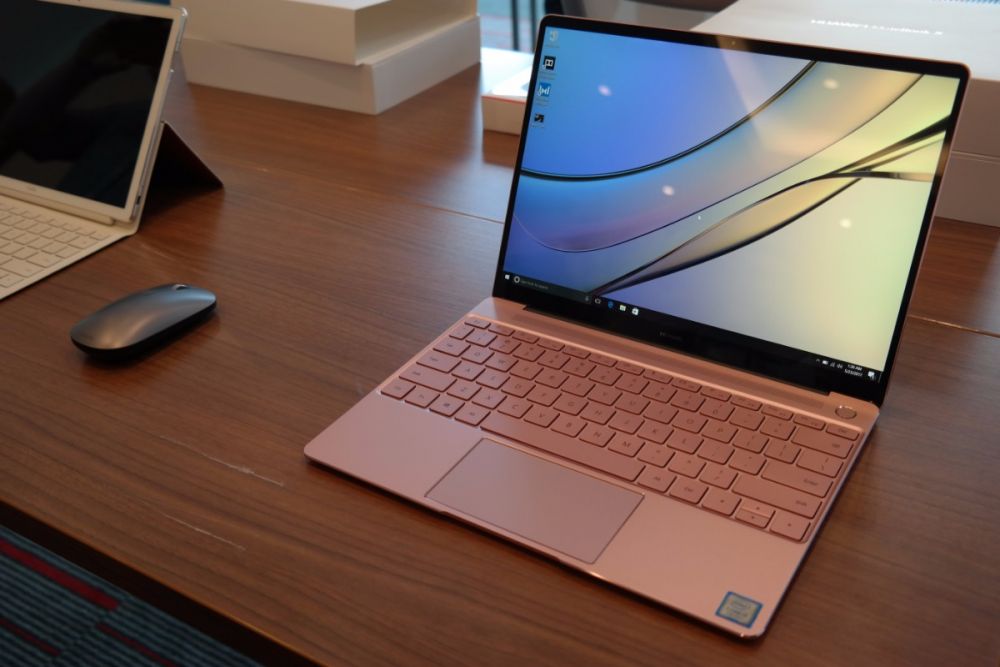 MateBook X to najlepszy komputer w ofercie Huawei. class="wp-image-566059" 