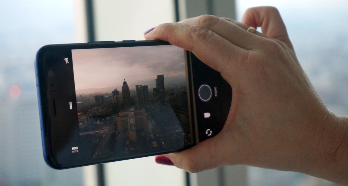 Jak działa Edge Sense w HTC U11?