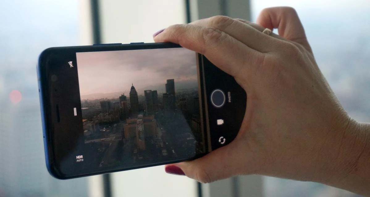 Jak działa Edge Sense w HTC U11?