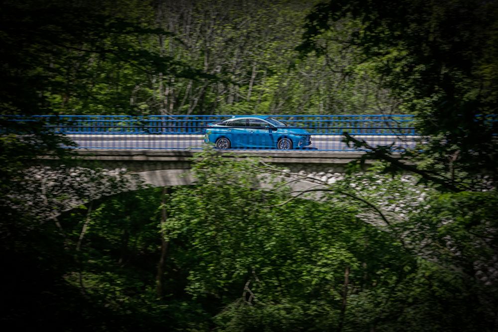 jak jeździć hybrydą class="wp-image-565476" 