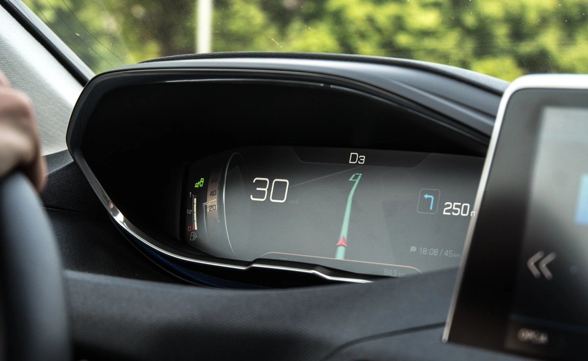 peugeot 5008 opinie class="wp-image-566844" 