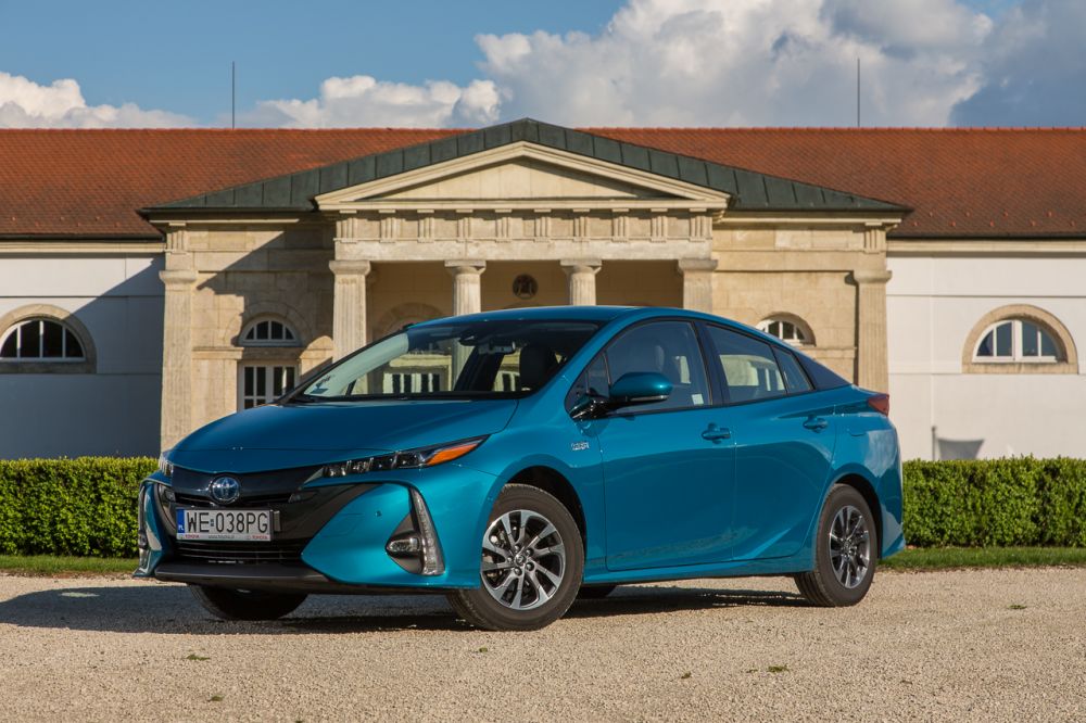 toyota hybrydy 
