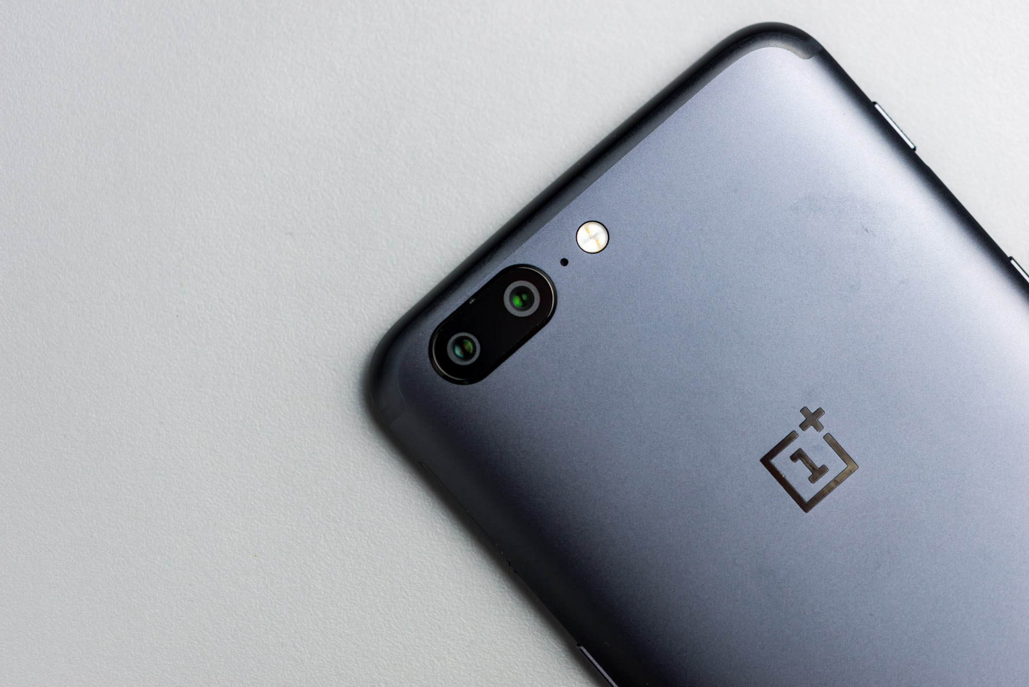 OnePlus 5 od teraz z elektroniczną stabilizacją obrazu w 4K. Jest różnica