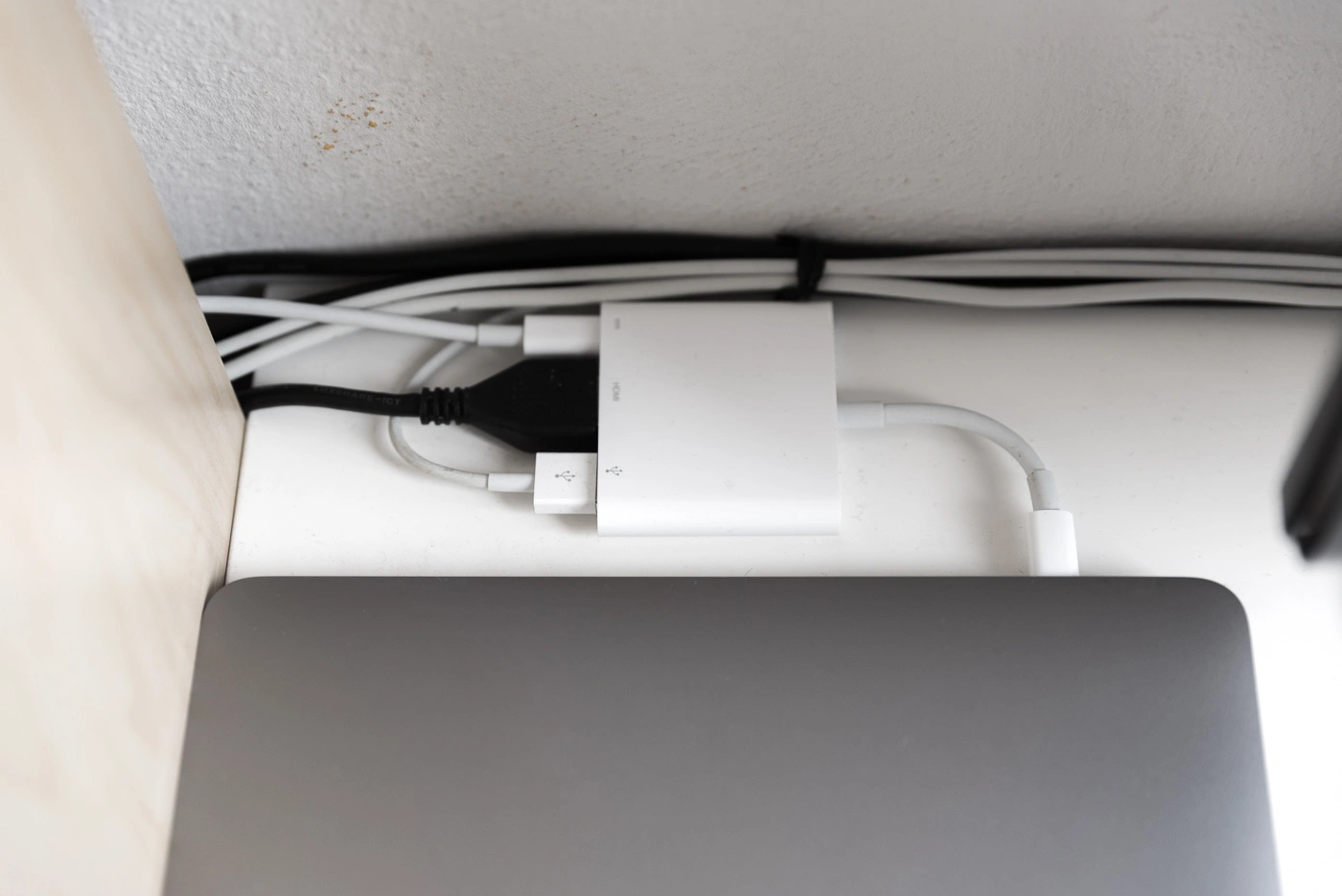 MacBook Pro 2017 13 Apple class="wp-image-575768" 