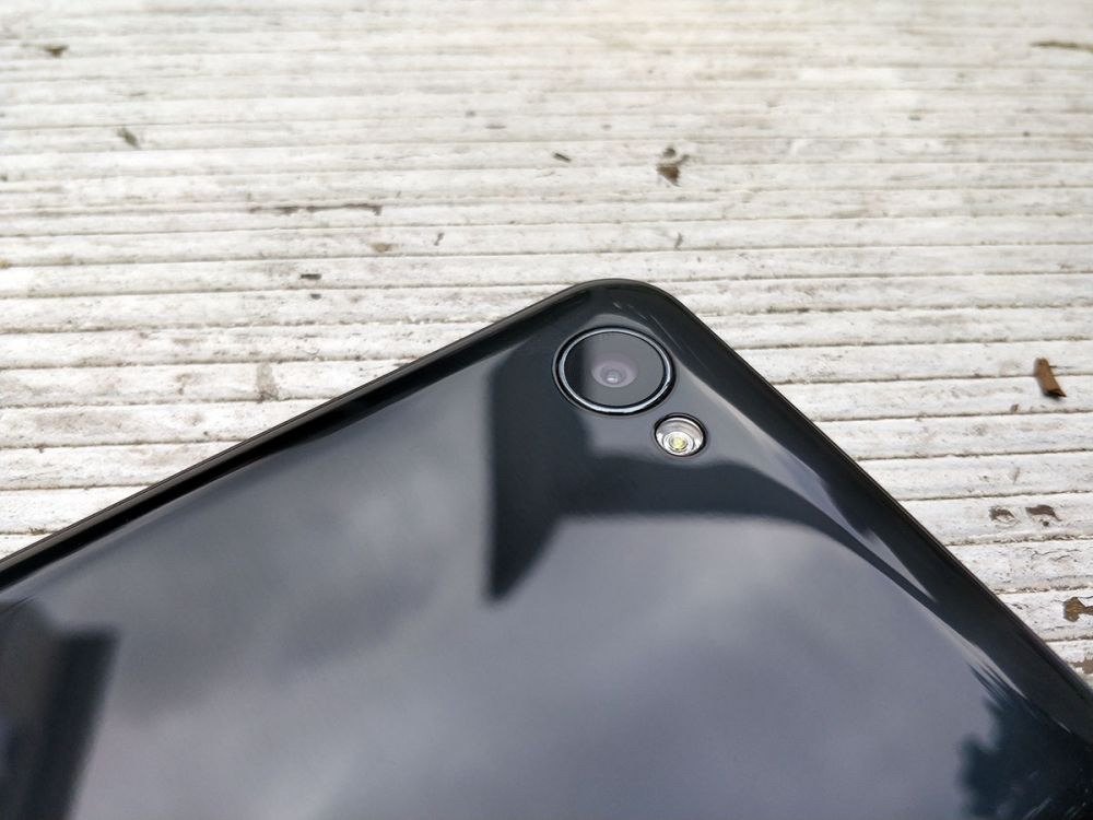 LG Q6 class="wp-image-577463" 