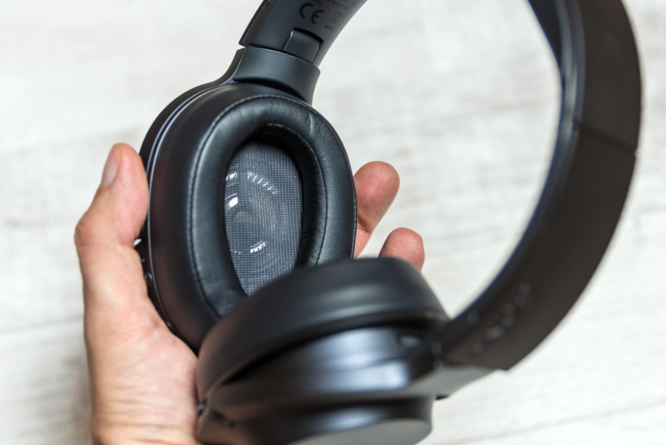 Sony MDR–100ABN - recenzja słuchawek 