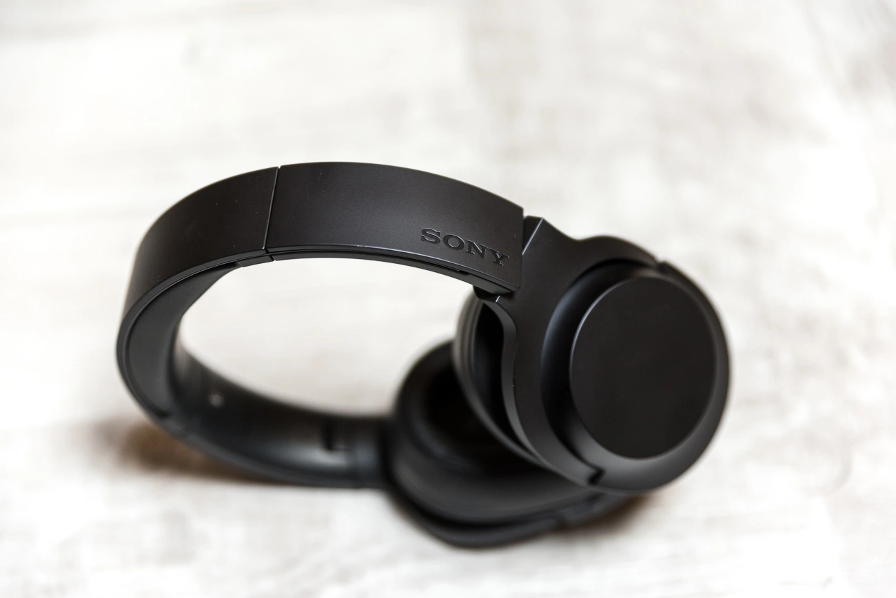 Sony MDR–100ABN - recenzja słuchawek 