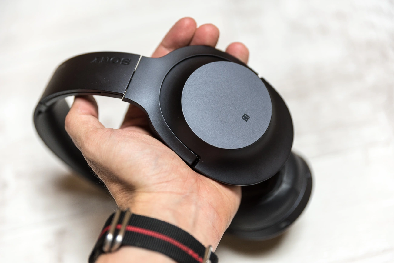 Sony MDR–100ABN - recenzja słuchawek