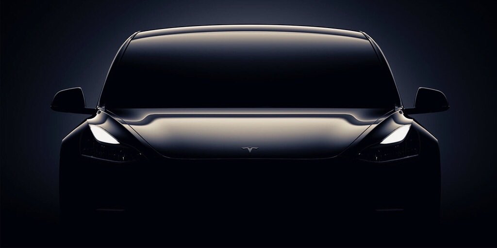 tesla model 3 class="wp-image-581247" 