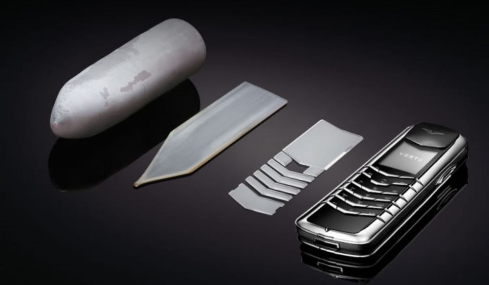 Vertu class="wp-image-577851" 